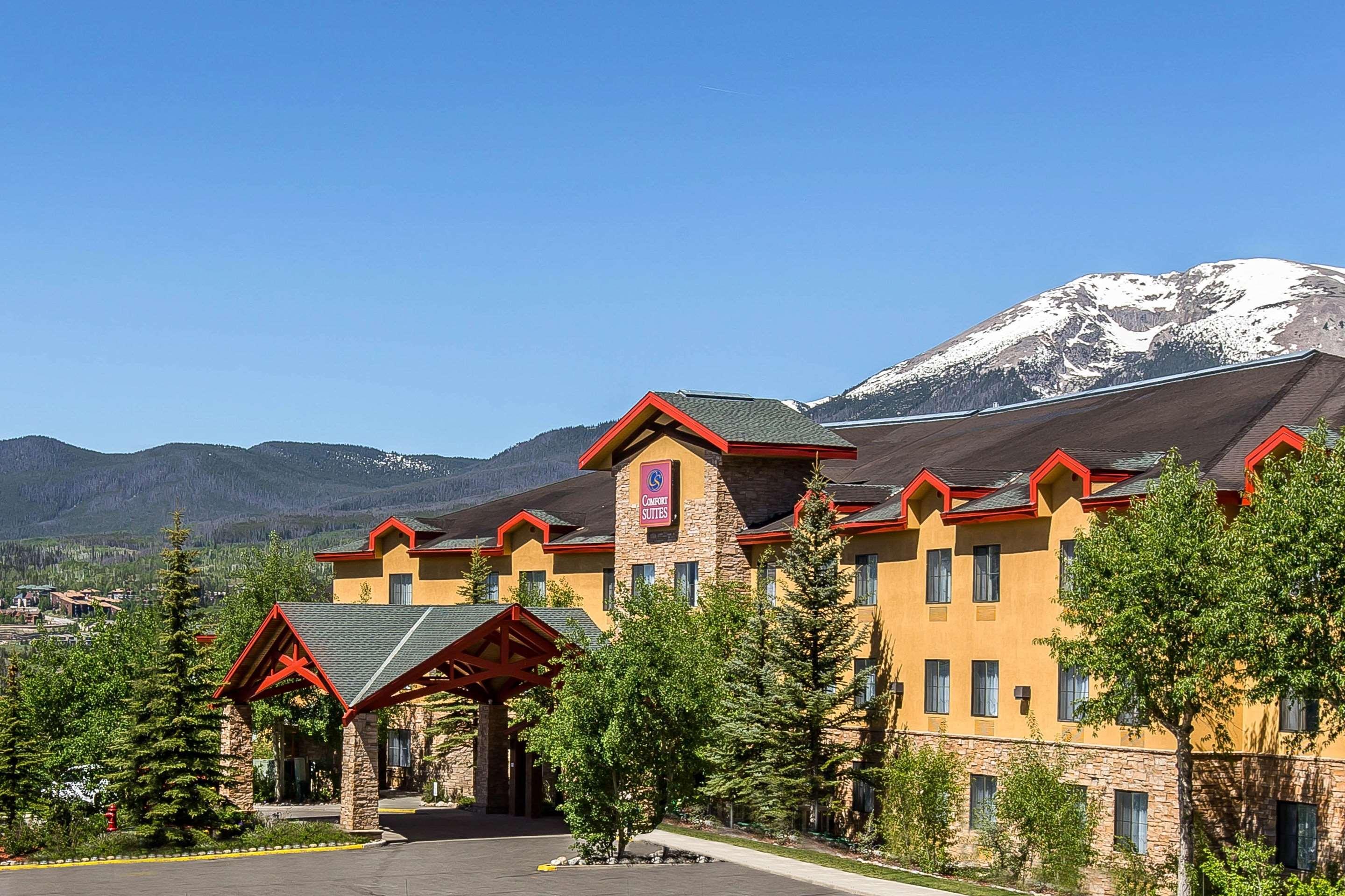 Comfort Suites Summit County Диллон Экстерьер фото