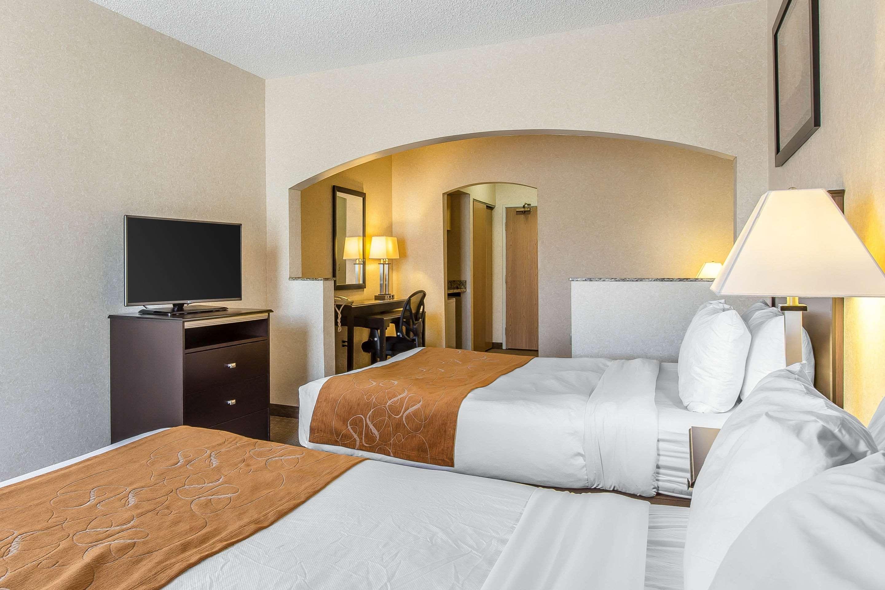 Comfort Suites Summit County Диллон Экстерьер фото