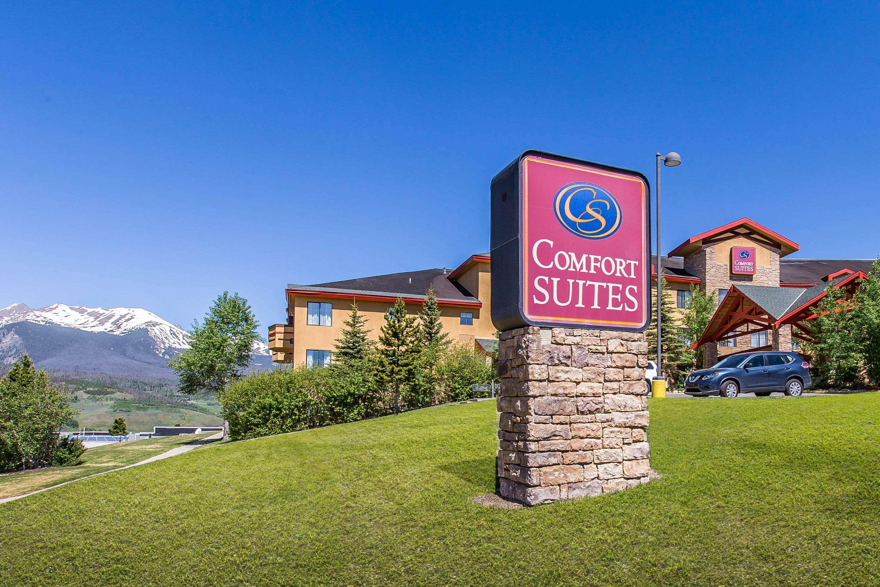 Comfort Suites Summit County Диллон Экстерьер фото