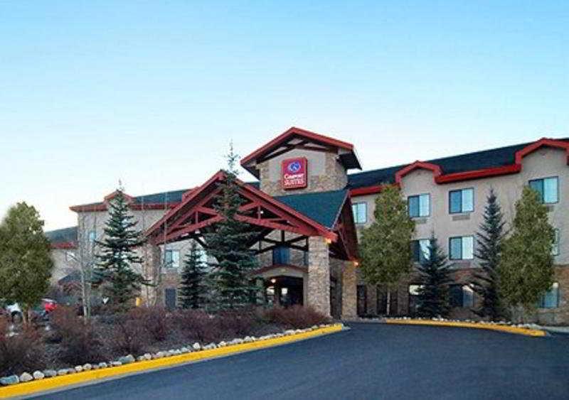 Comfort Suites Summit County Диллон Экстерьер фото